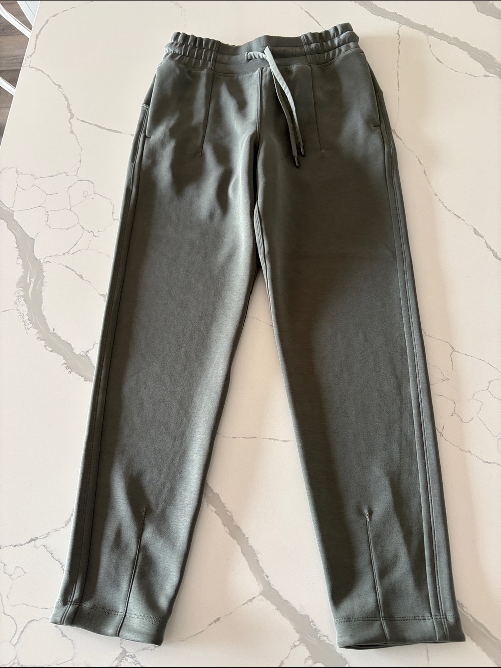 Lululemon Soft Ambitions High Rise Jogger ~ 4 ~ Grey Sage